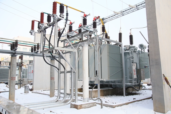 1644476522163386.jpg ÐÂÌæ»»µÄ±äѹÆ÷.JPG