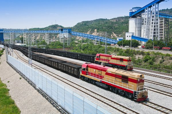 1692578954139111.jpg 八个聚焦——铁运.jpg