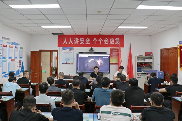 1696754467173913.jpg 1 警示教育_副本.jpg