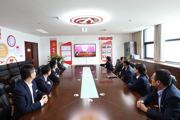 10��10����������������������֯��������ɲ�ԢĿ�й�����ʮ�˴�Ļʽ    ��Ӱ ����_����.jpg