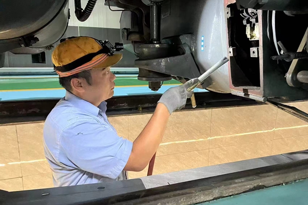 1726647807405703.jpg ¶Ô»ú³µ¾ÙÐмì²é_¸±±¾.jpg