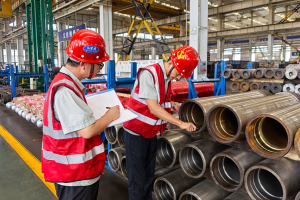 1729501546191890.jpg 党员查隐患_副本.jpg