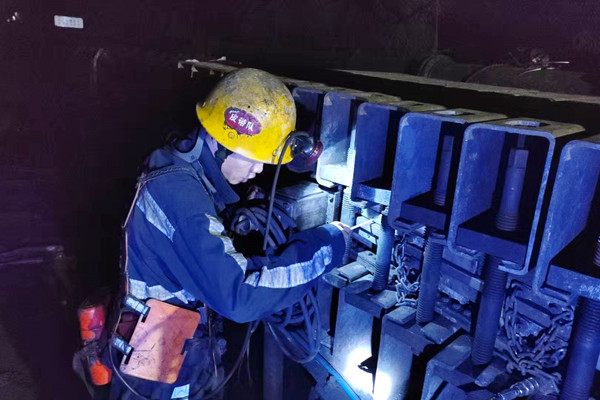 1738327228148448.jpg 皮带队磨练.jpg