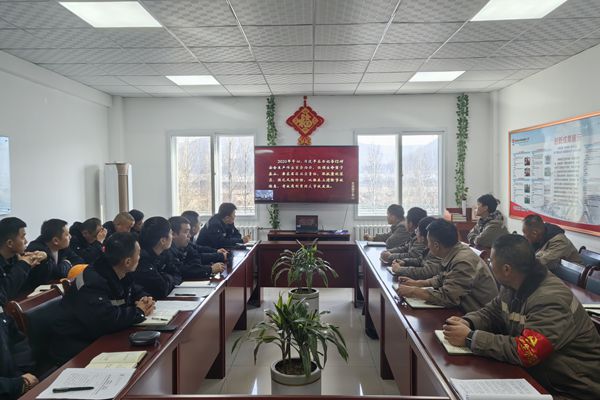 1741054802246936.jpg 转达学习清静主要头脑_副本.jpg