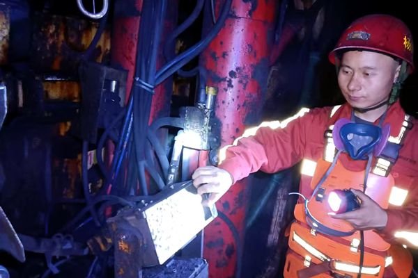 1741770387149954.jpg 842dd1bd07fb85b5c3a0e62c374166e5_¸±±¾.jpg