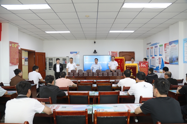 1747121721221797.jpg 2_¸±±¾.jpg