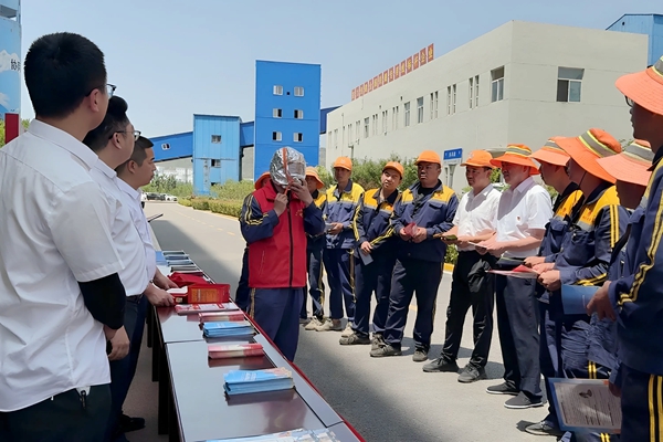 1750059946164476.jpg Ïû·À¹ýÂËʽ×ԾȺôÎüÆ÷½â˵ÑÝʾ_¸±±¾.jpg