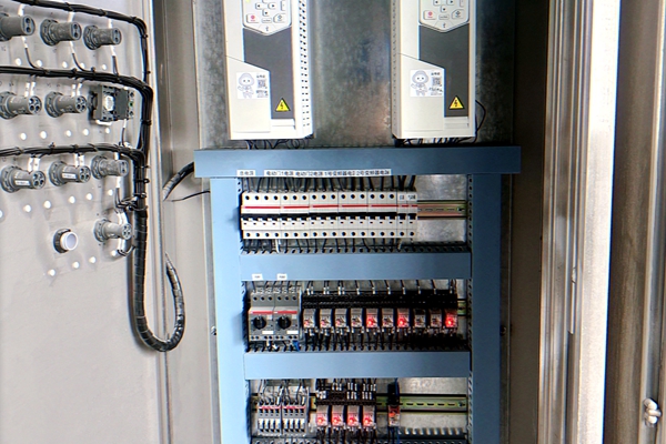 1762997829909717.jpg 1_¸±±¾.jpg