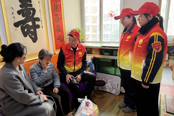 1772693434190554.jpg 慰问孤寡老人.jpg